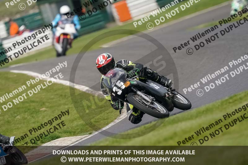 cadwell no limits trackday;cadwell park;cadwell park photographs;cadwell trackday photographs;enduro digital images;event digital images;eventdigitalimages;no limits trackdays;peter wileman photography;racing digital images;trackday digital images;trackday photos